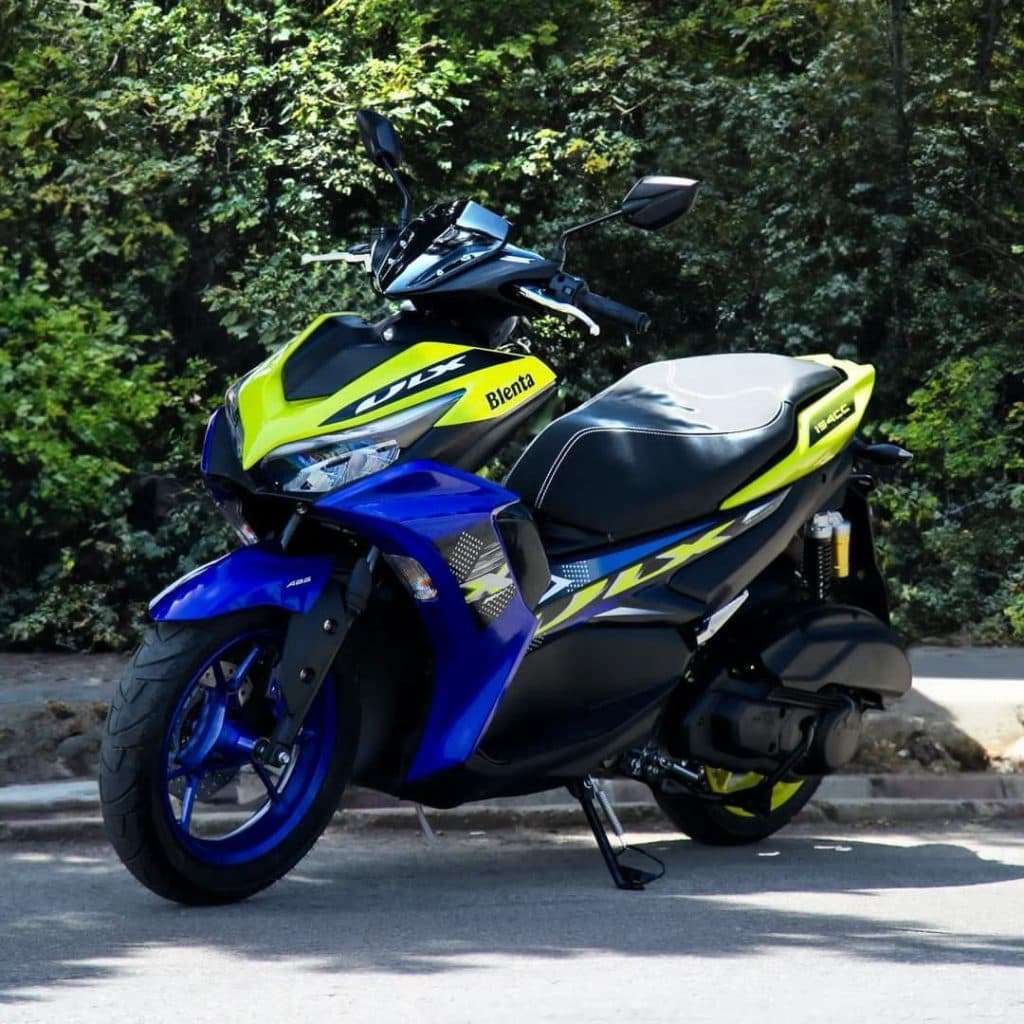 فروشگاه و نمایشگاه و نمایندگی همتاز موتور نیافر در خوی