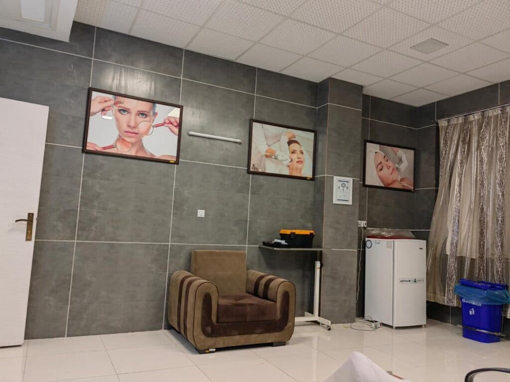 کلینیک زیبایی و خدمات زیبایی بوتاکس و ژل و لیزر دماوند در صدرا شیراز