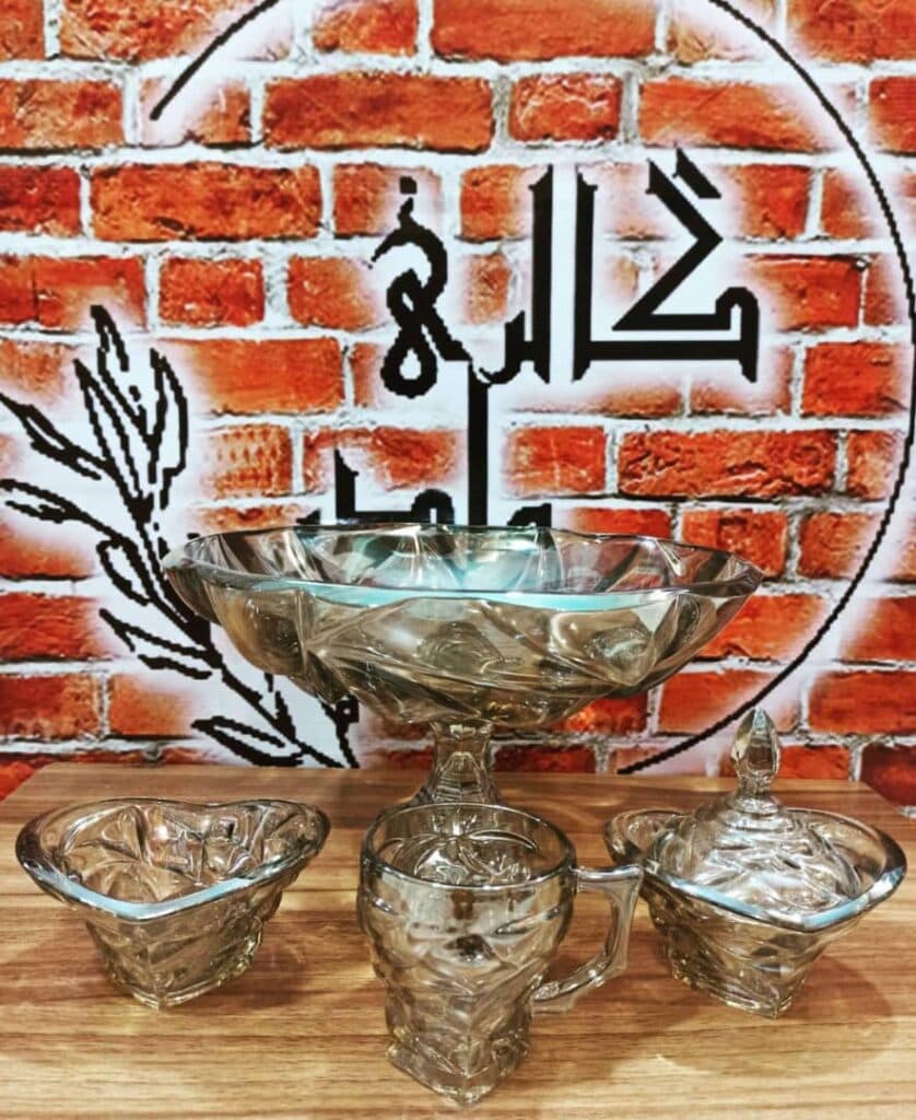 گالری لوازم خانگی چینی و بلوری مادر در سمنان