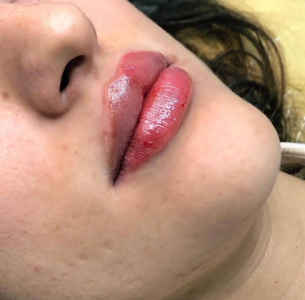 کلینیک زیبایی پوست و مو زیبان در نورآباد