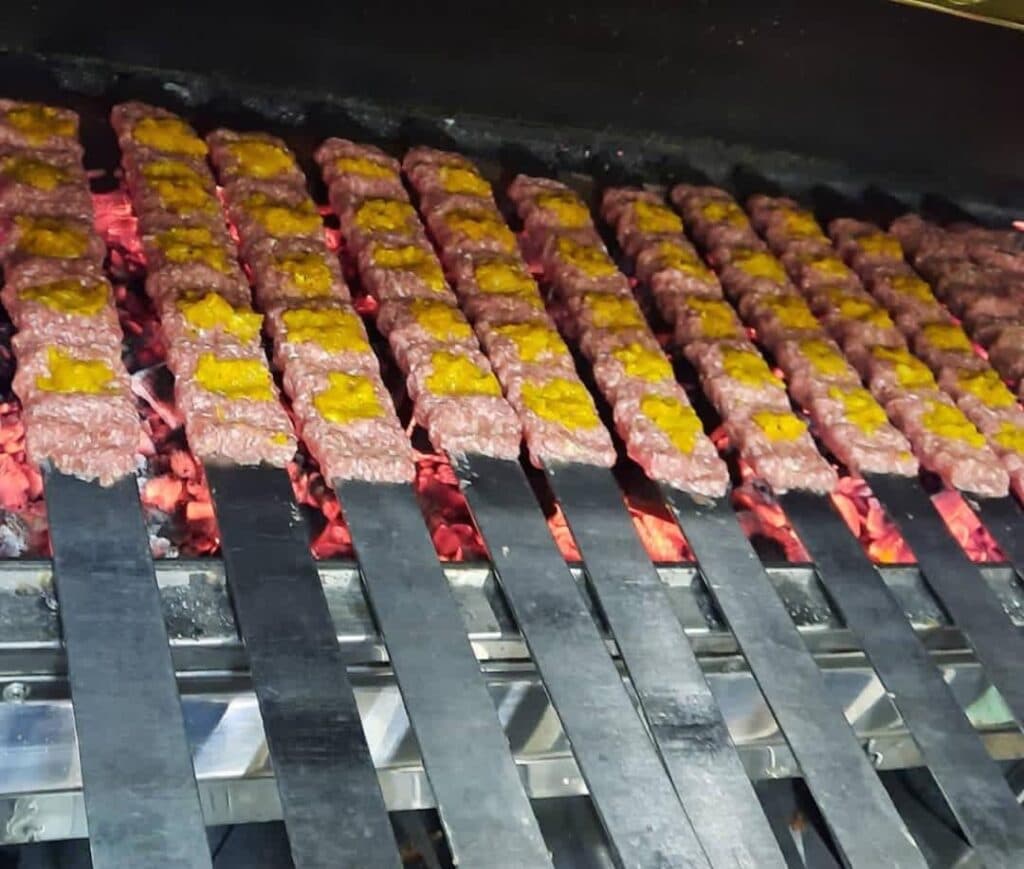 کباب ساطوری بناب آذربایجان مقدم زاده شعبه آیلار در تهران