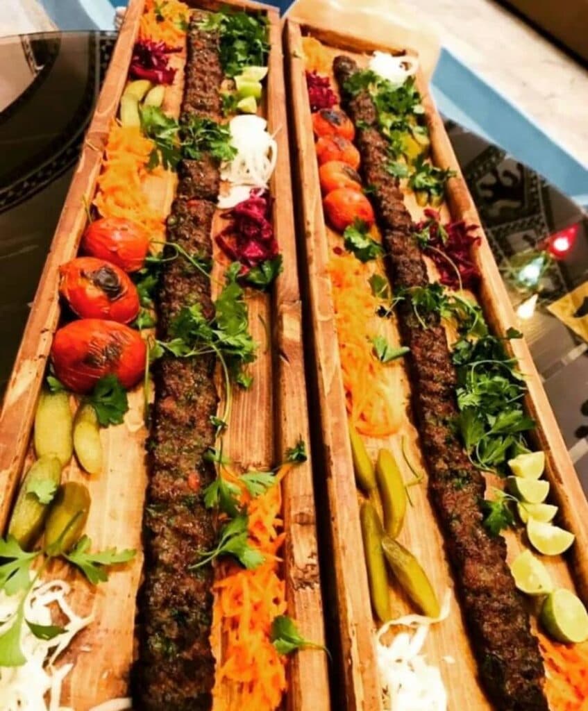 رستوران سنتی خان در سنندج