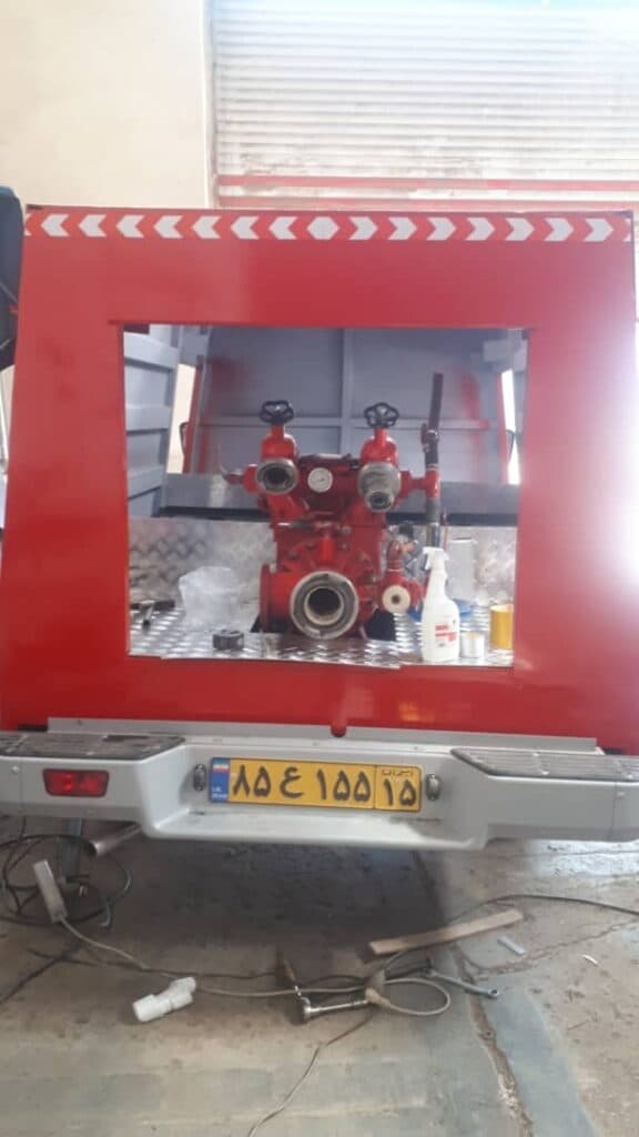 تجهیز و بازسازی خودرو آتش نشانی شرکت آذرمهار در تبریز