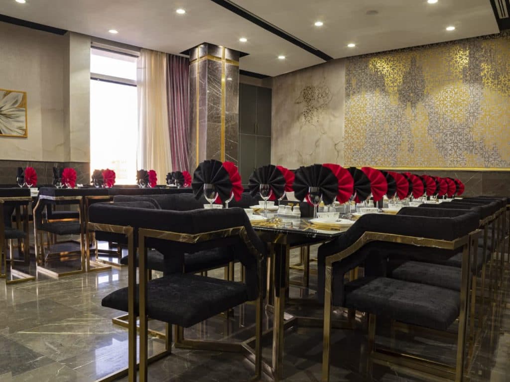 مجموعه رستوران های شاندیز شاذ در یزد