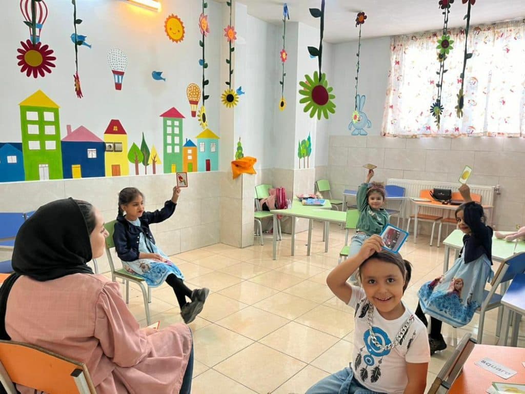 آموزشگاه زبان آوای سپهر در فلاورجان