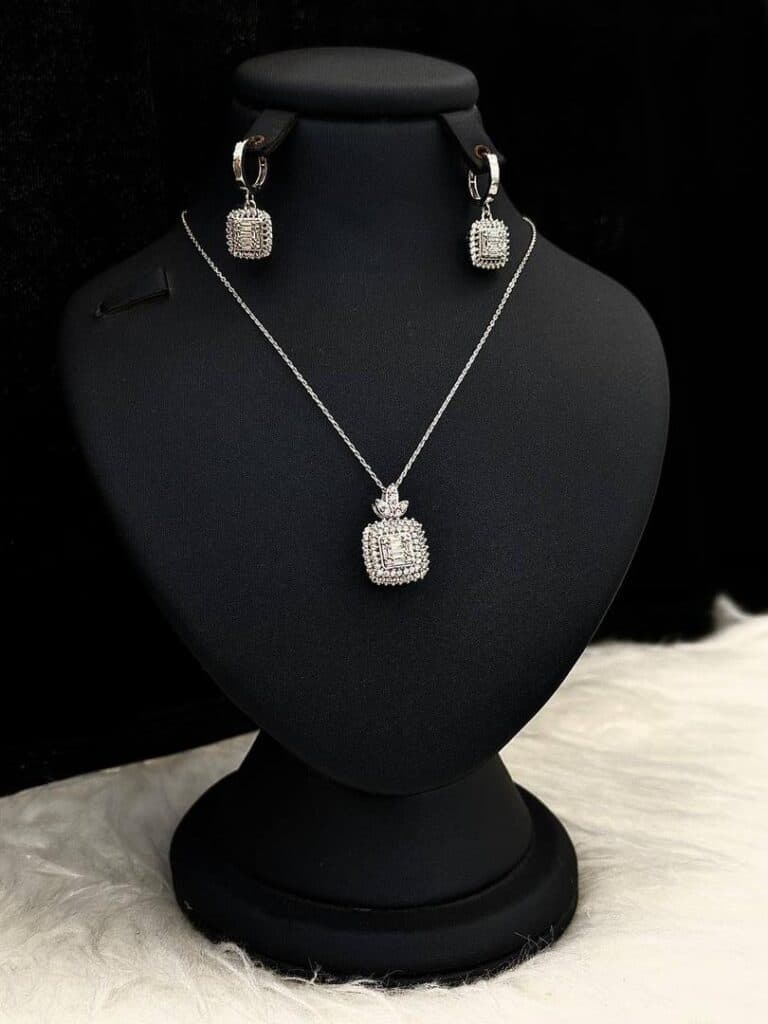 جواهری رز در قشم