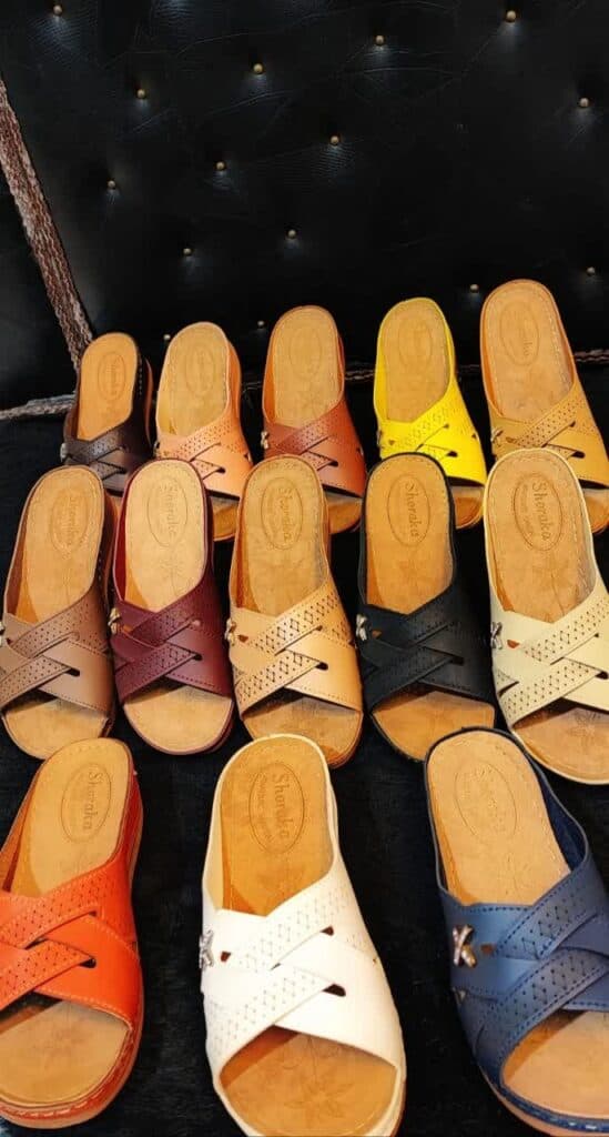 تولید و فروش و صادرات کفش و صندل شرکا شوز در قم