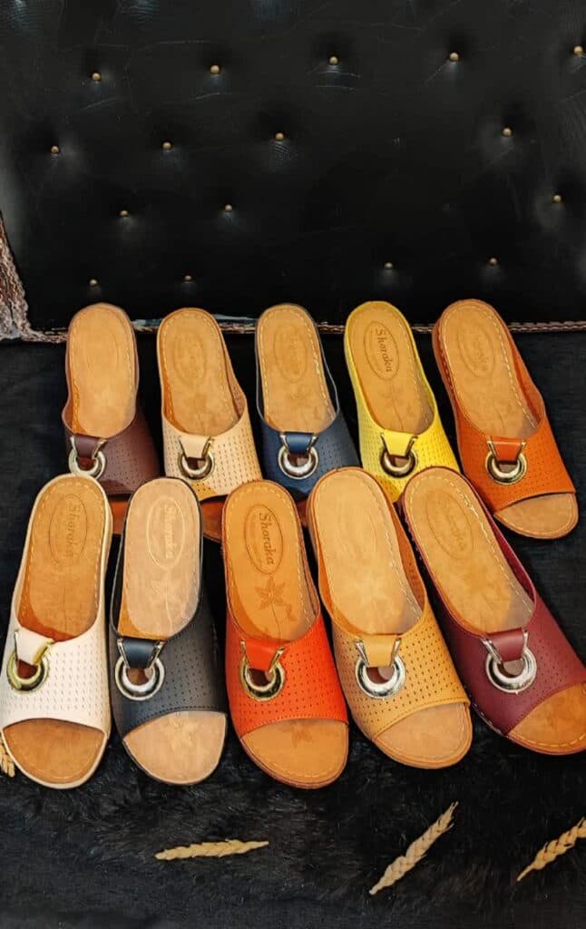 تولید و فروش و صادرات کفش و صندل شرکا شوز در قم