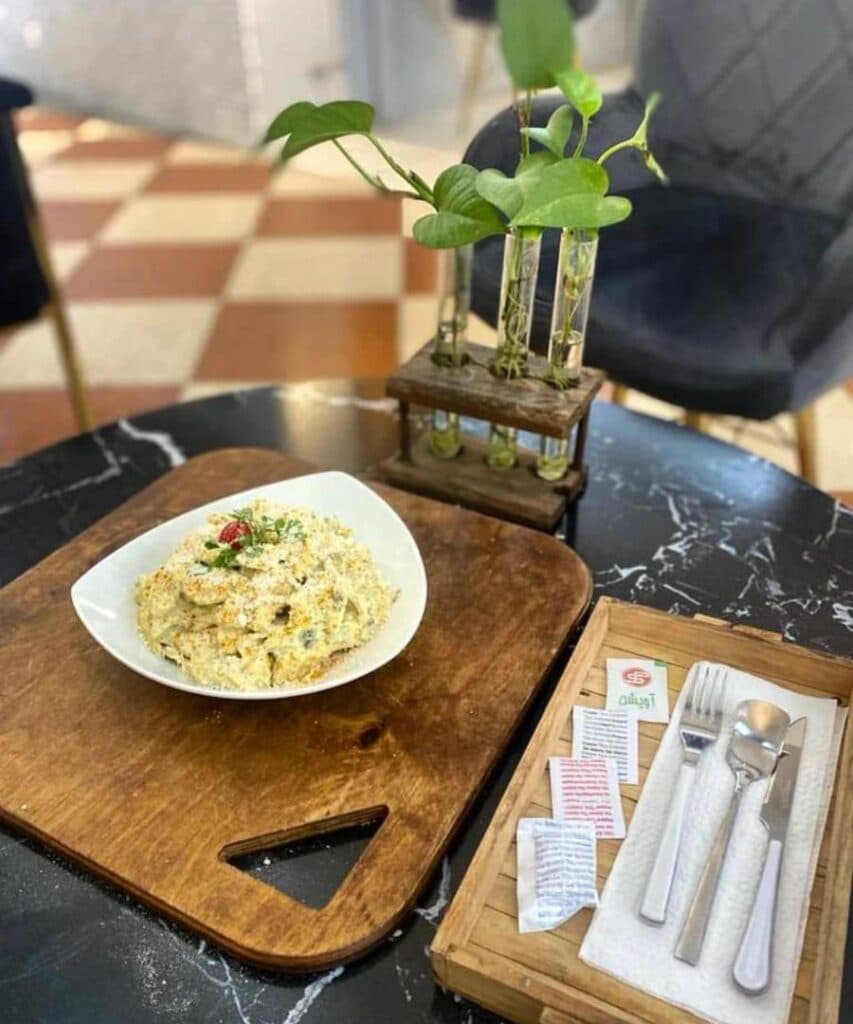 کافه فست فود اعیانی در کرمان