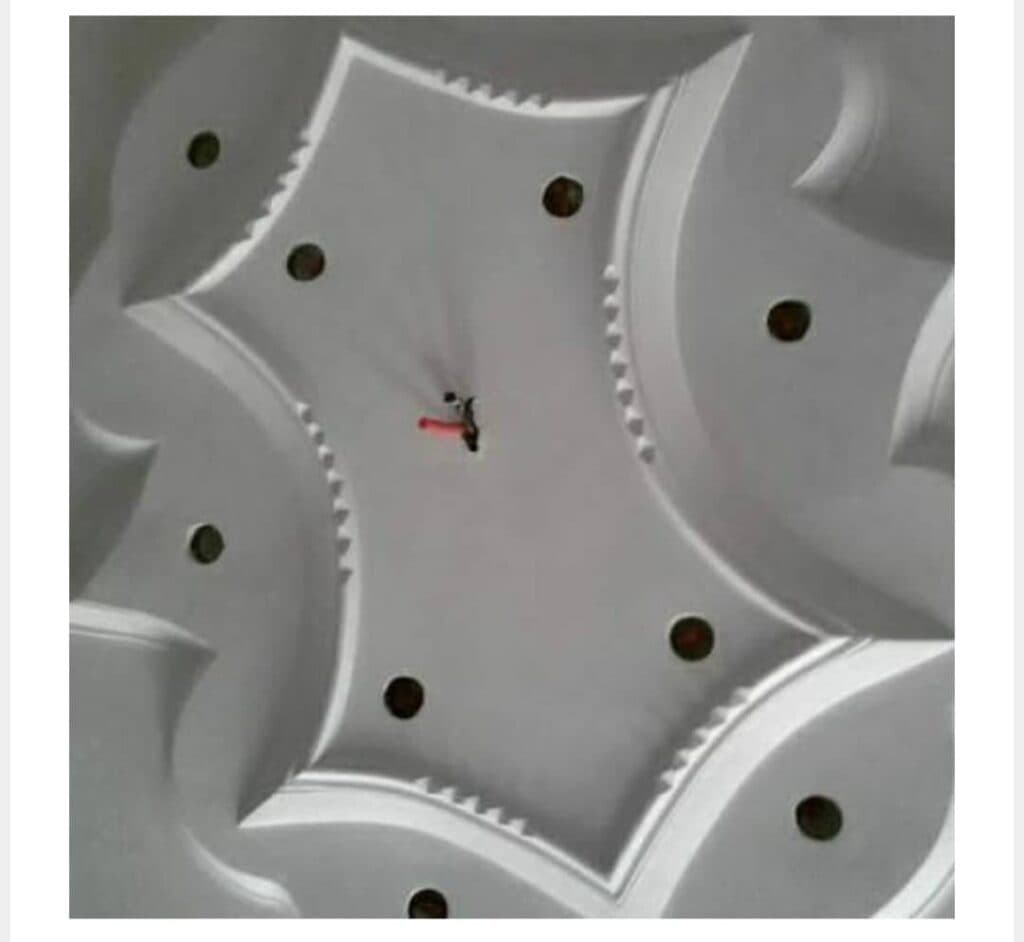 نقاشی و گچکاری ساختمان شاهین در رویان نور