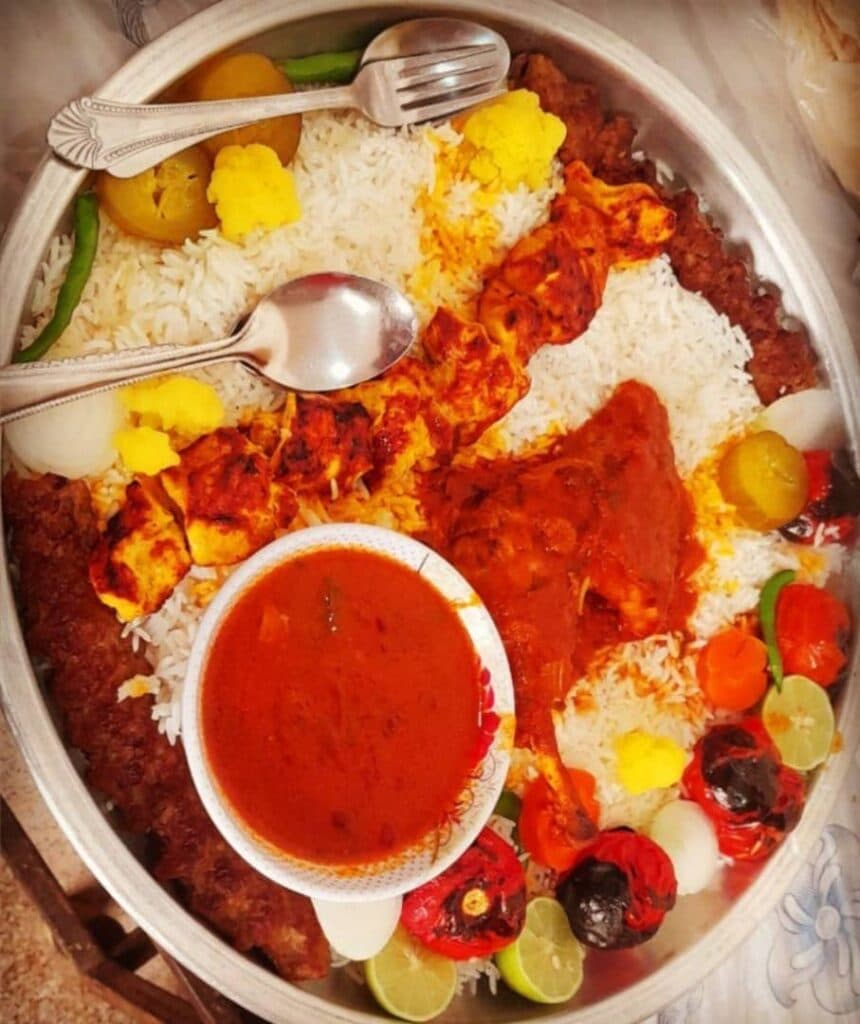 آشپزخانه و رستوران نگین جنوب در کارون