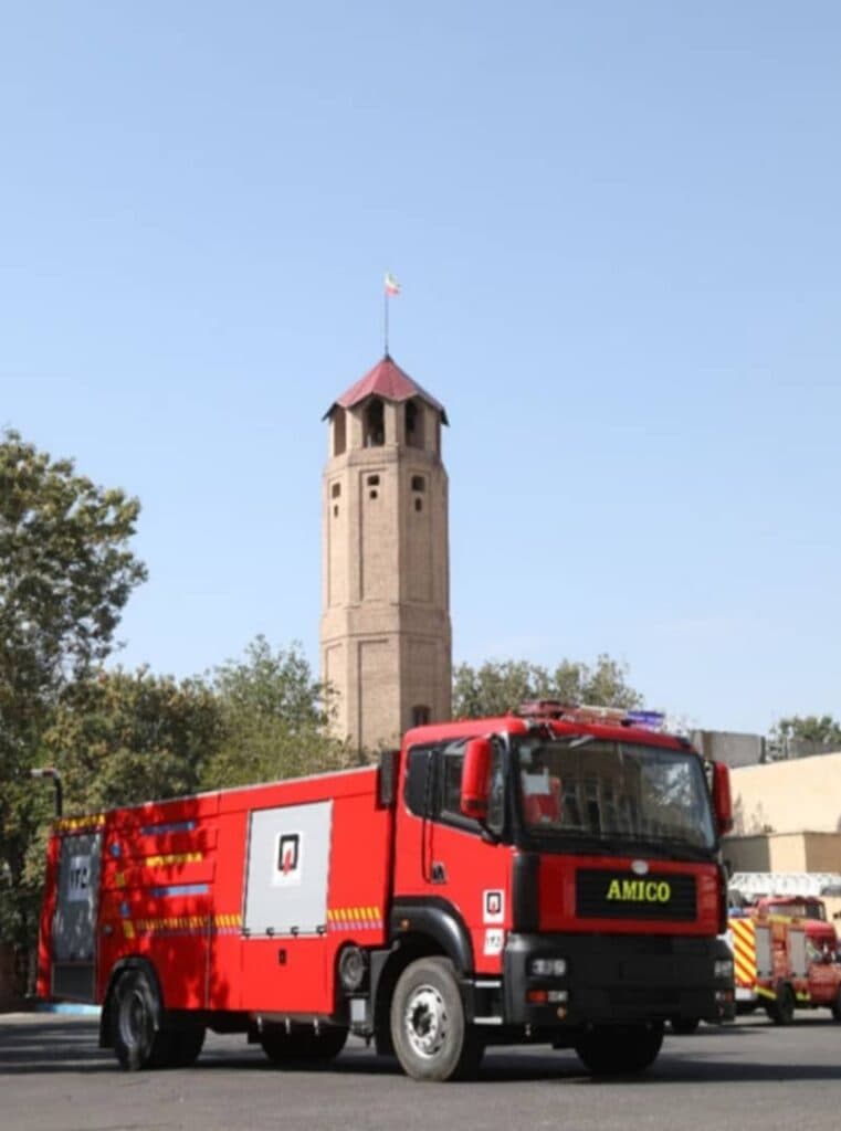 تجهیز و بازسازی خودرو آتش نشانی شرکت آذرمهار در تبریز