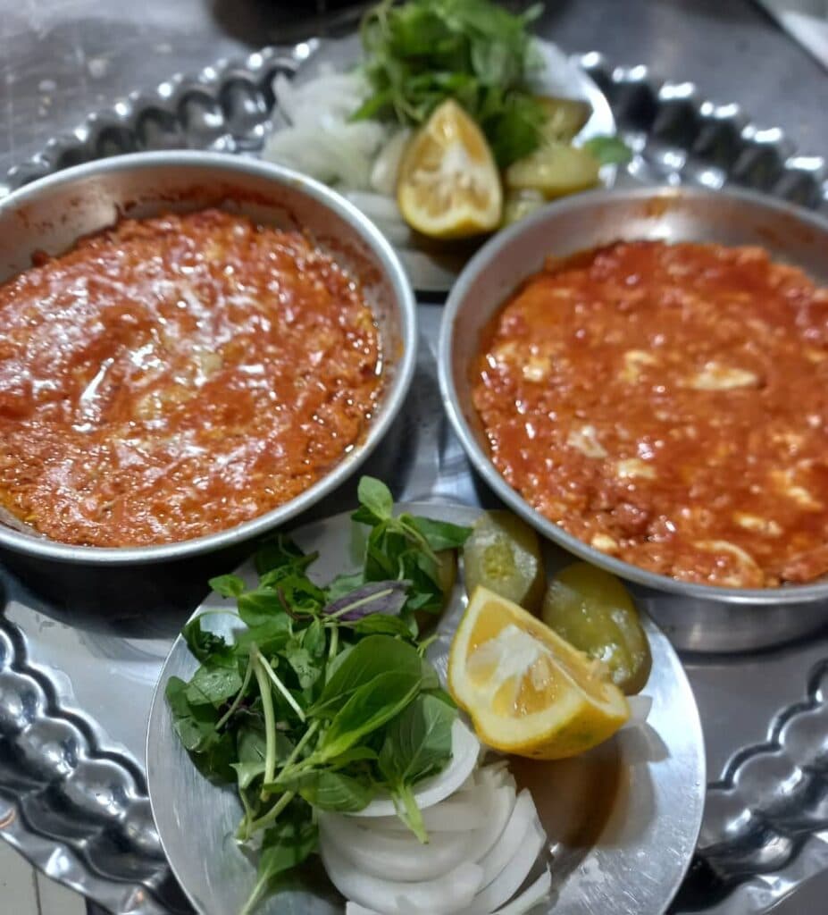 رستوران و کترینگ طلائیه در گرمسار