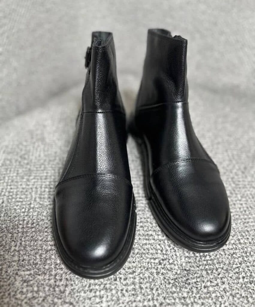 فروشگاه پوشاک اسپرت و مجلسی مردانه و زنانه رز در اراک