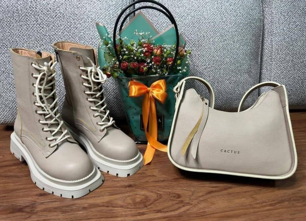 فروشگاه پوشاک اسپرت و مجلسی مردانه و زنانه رز در اراک