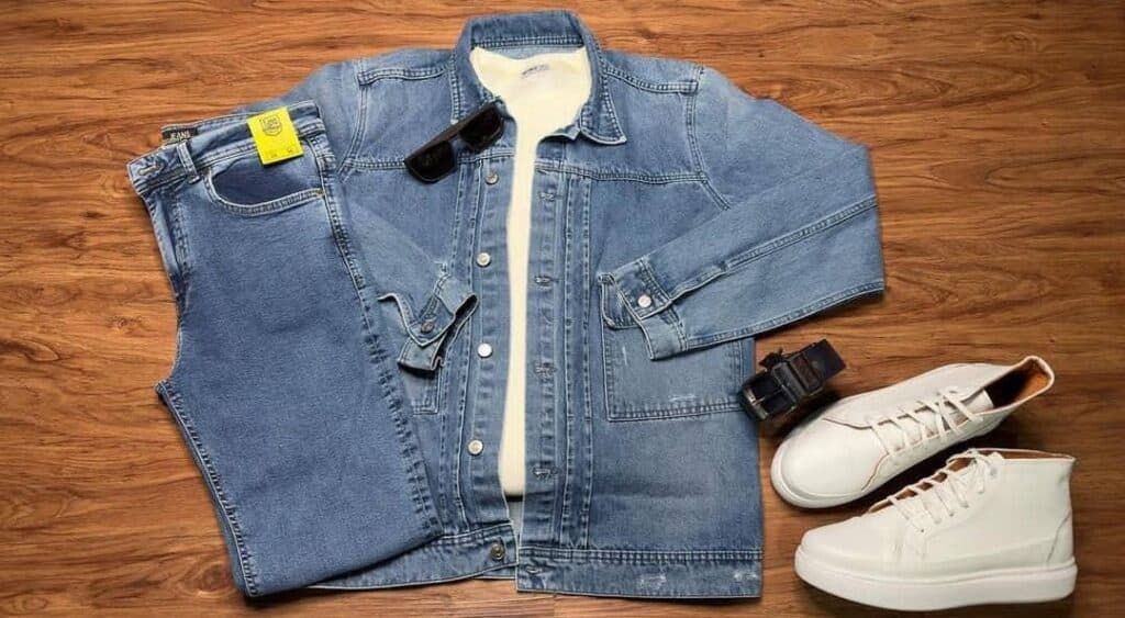 فروشگاه پوشاک اسپرت و مجلسی مردانه و زنانه رز در اراک