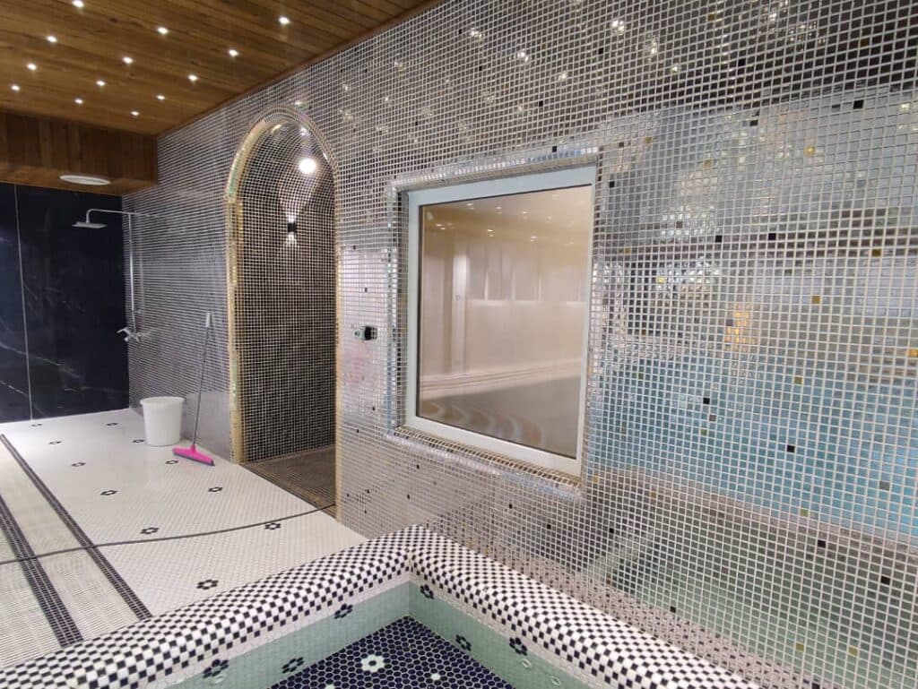 ساخت استخرهای لاکچری صفر تا صد شرکت تهران سونا 09121268386 در تهران