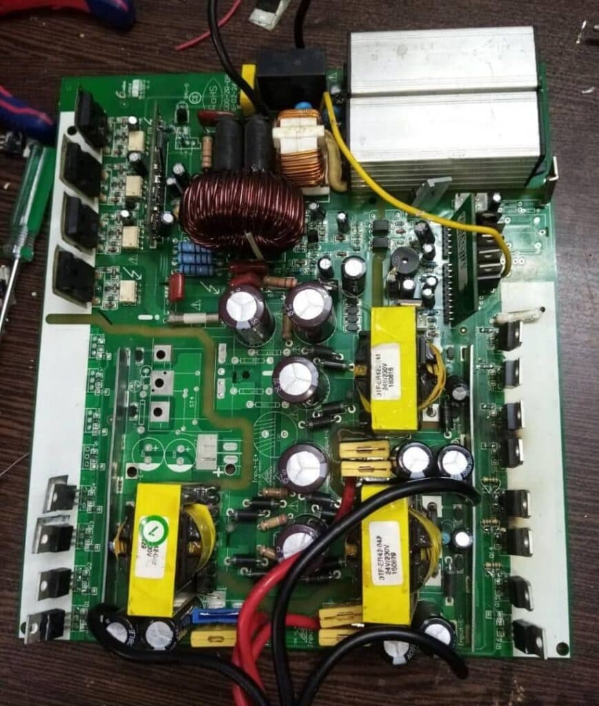 آموزش و طراحی و تعمیرات بردهای الکترونیکی ماهر الکترونیک در ملایر