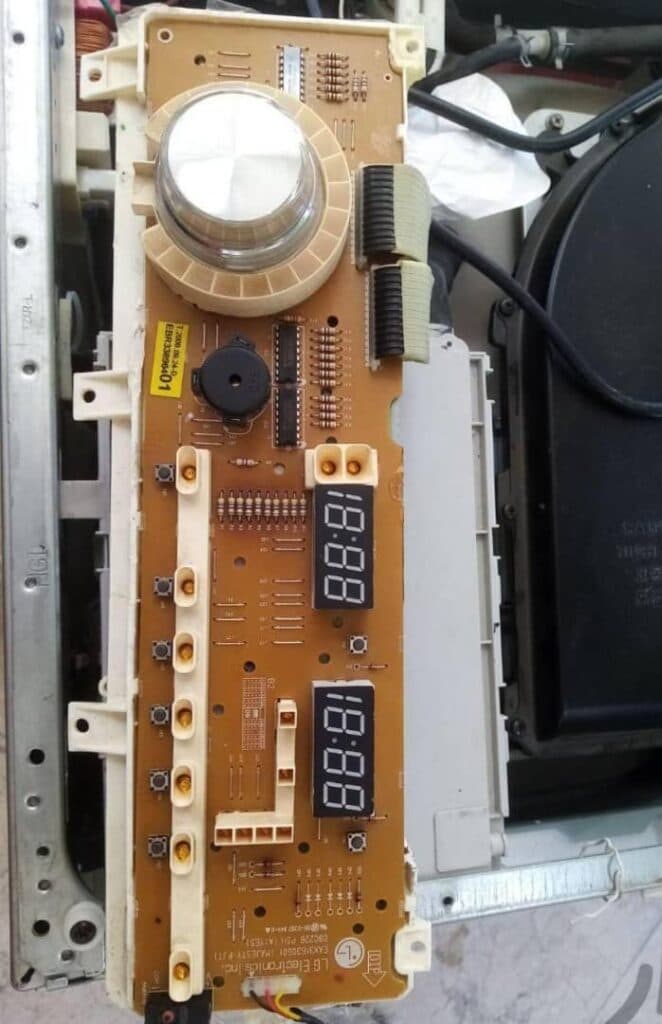 آموزش و طراحی و تعمیرات بردهای الکترونیکی ماهر الکترونیک در ملایر