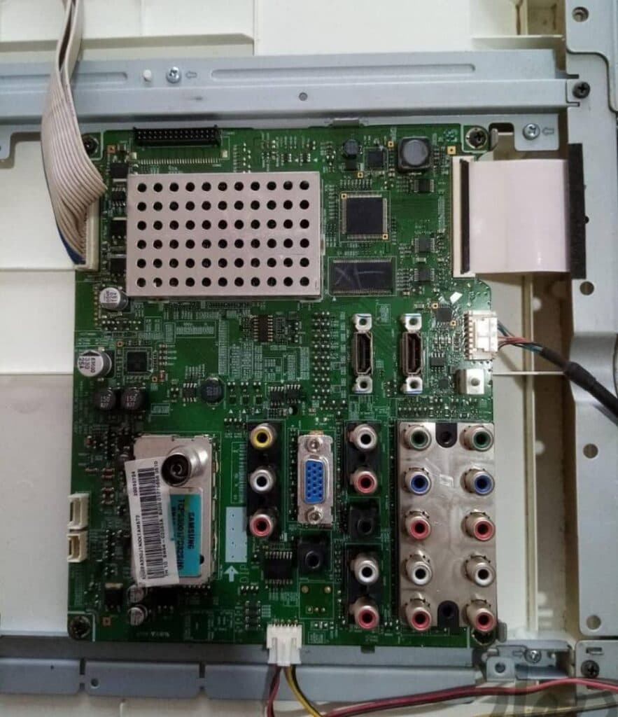 آموزش و طراحی و تعمیرات بردهای الکترونیکی ماهر الکترونیک در ملایر