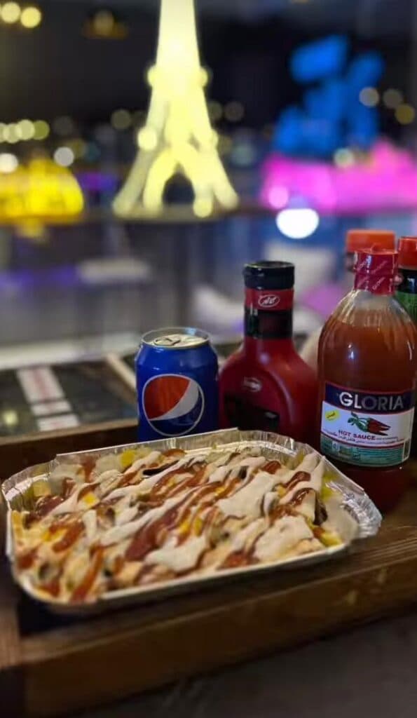 کافه ایفل در کرمان