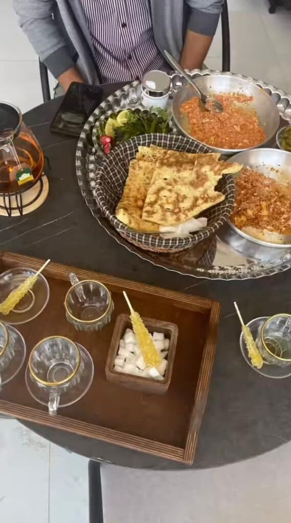 کافه ایفل در کرمان