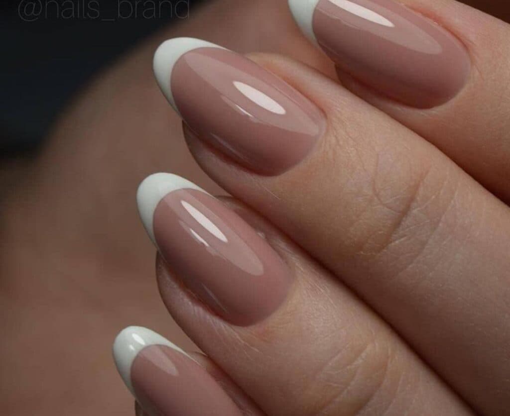 مرکز تخصصی رنگ و لایت مو و سالن زیبایی ملکه در سعادت آباد تهران