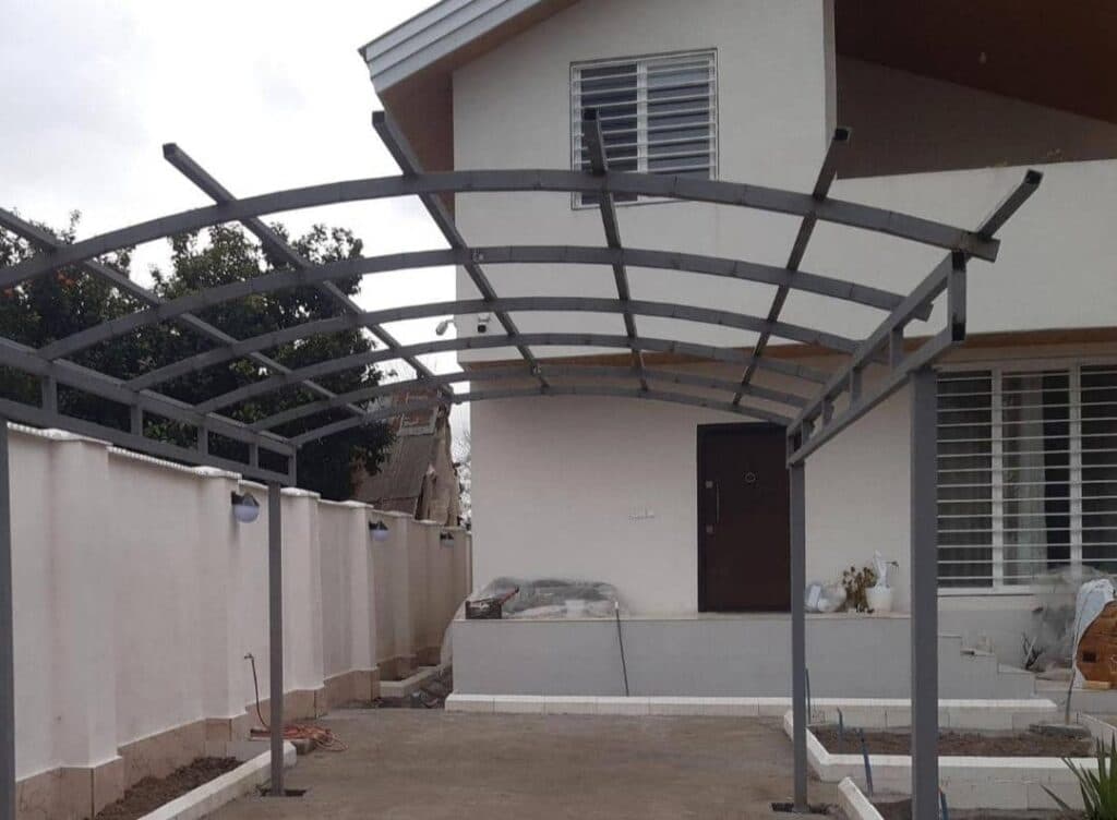 اجرای سقف شیروانی و سازه فلزی و سوله سازی کارن سازه در فومن