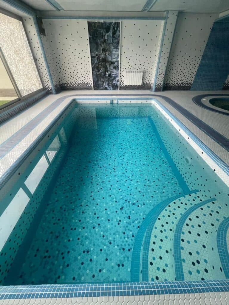 طراحی و ساخت استخر و سونا جکوزی شریان گستر لیماک در شیراز