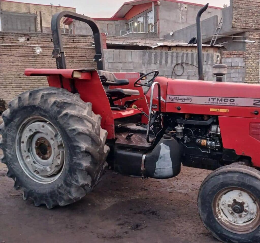 فروشگاه اوراقی تراکتور ایران تراکتور در سراب