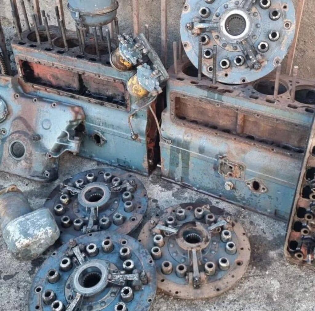 فروشگاه اوراقی تراکتور ایران تراکتور در سراب