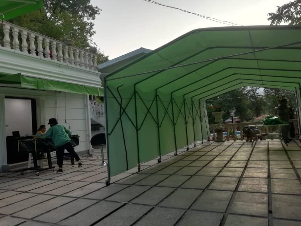 فروشگاه سایبان شهر داودی تولید و پخش سایبان بازویی کالسکه ای چادر مسافرتی و چتر متحرک در رشت