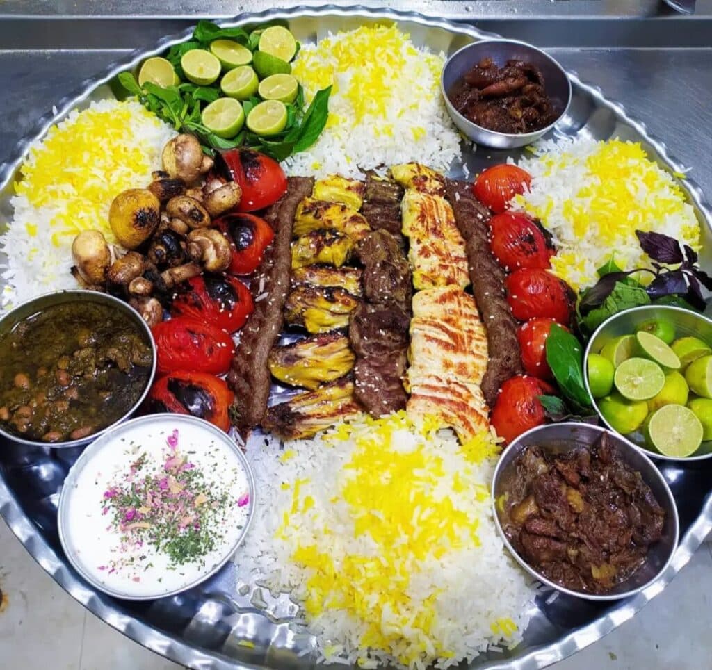 گالری و کافه رستوران کوردی کانی در سنندج