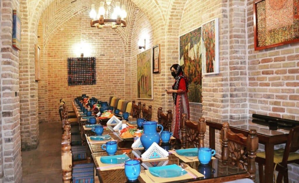 گالری و کافه رستوران کوردی کانی در سنندج