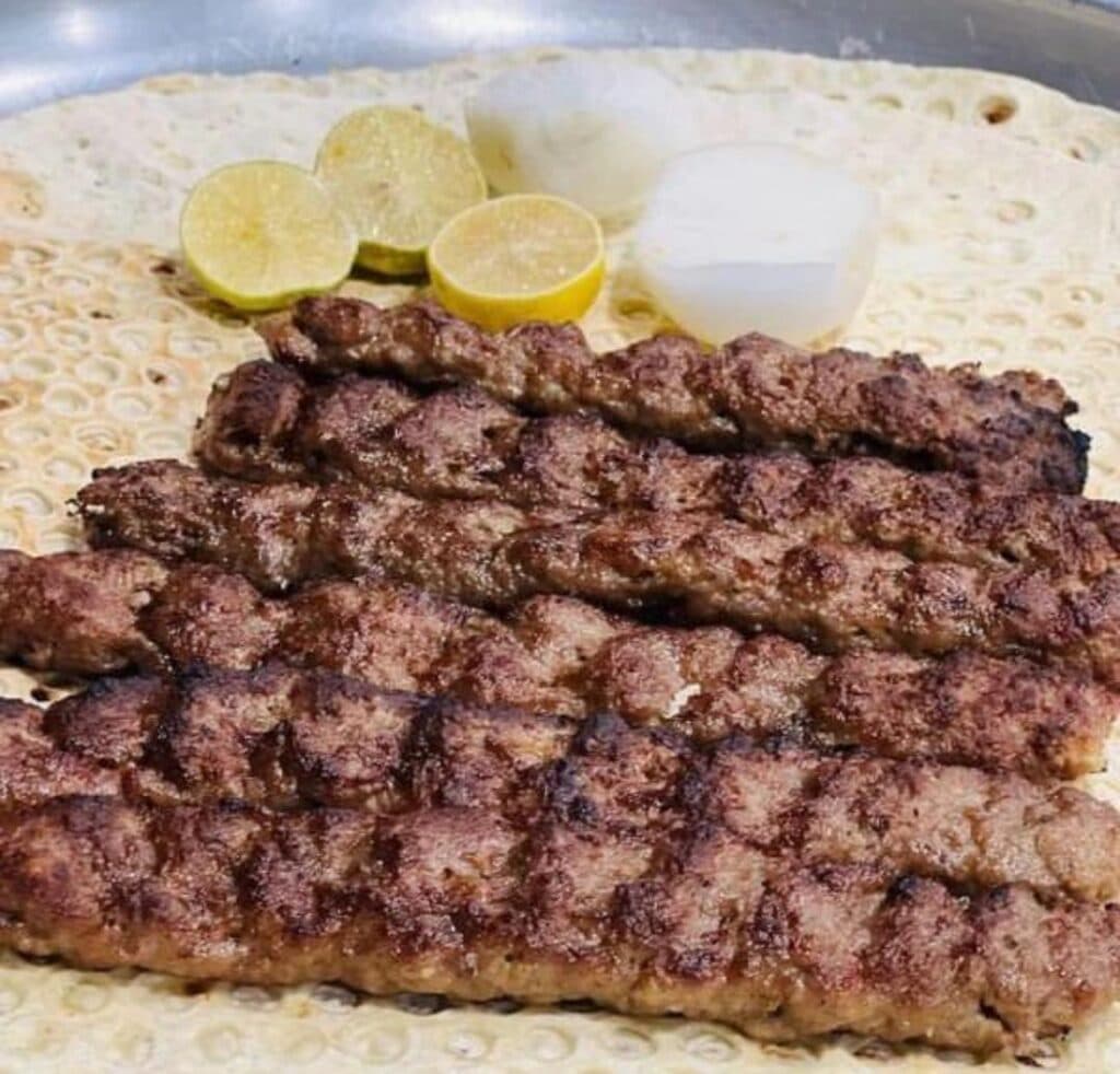 رستوران عمو حسن در قم