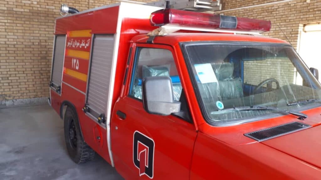 تجهیز و بازسازی خودرو آتش نشانی شرکت آذرمهار در تبریز