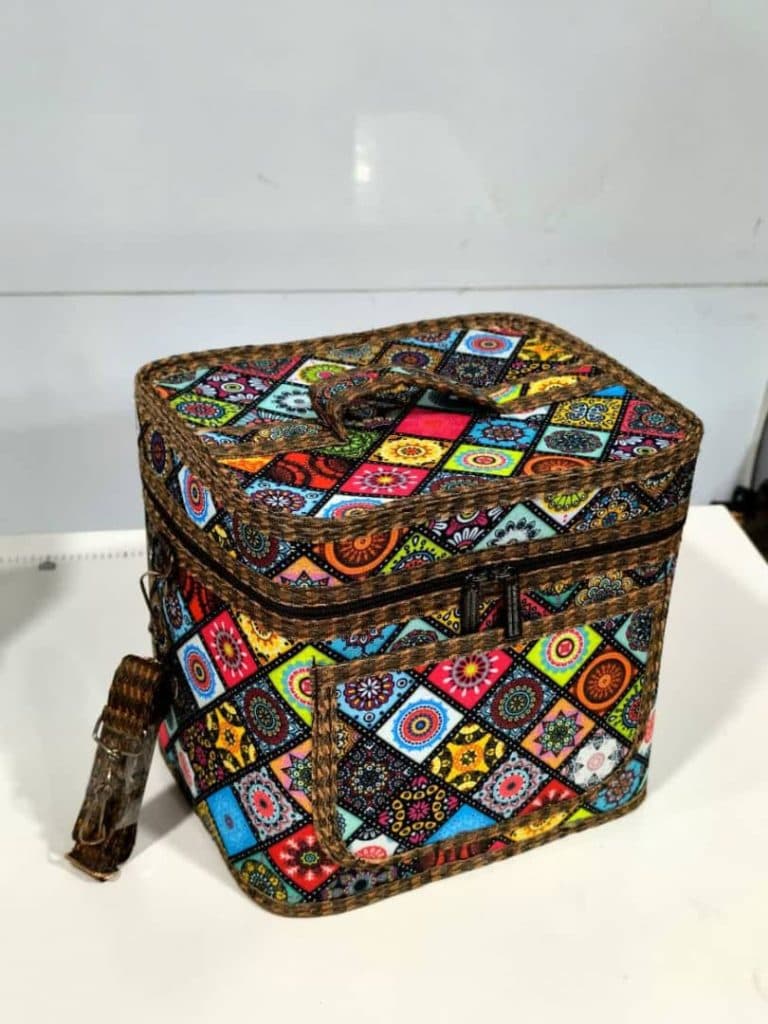 تولیدی کیف سنتی و برزنتی محمدنعیم حسنی نژاد در تبریز