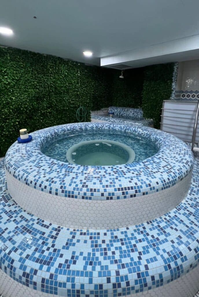 باشگاه ورزشی آیریک در عظیمیه کرج