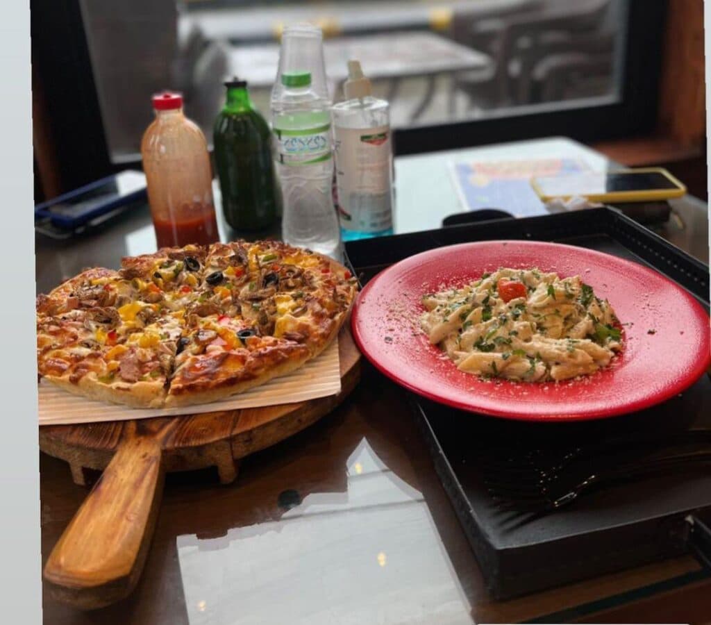 فست فود پیتزا ژینا در نوشهر