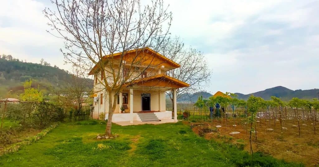 مشاور املاک کاخ در لیسار