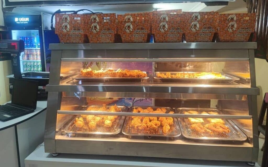 فست فود و سوخاری کیلویی خلیج در قشم