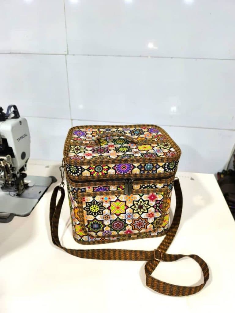 تولیدی کیف سنتی و برزنتی محمدنعیم حسنی نژاد در تبریز