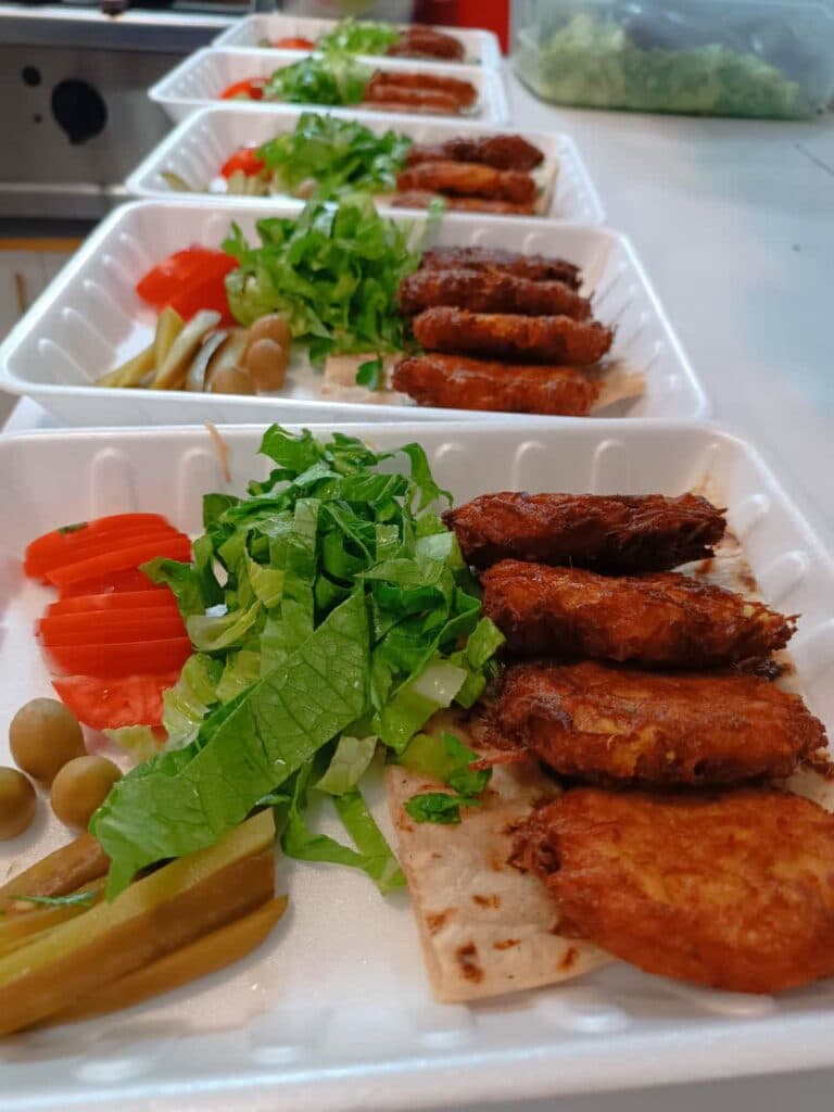 اغذیه مانی فود در بیرجند