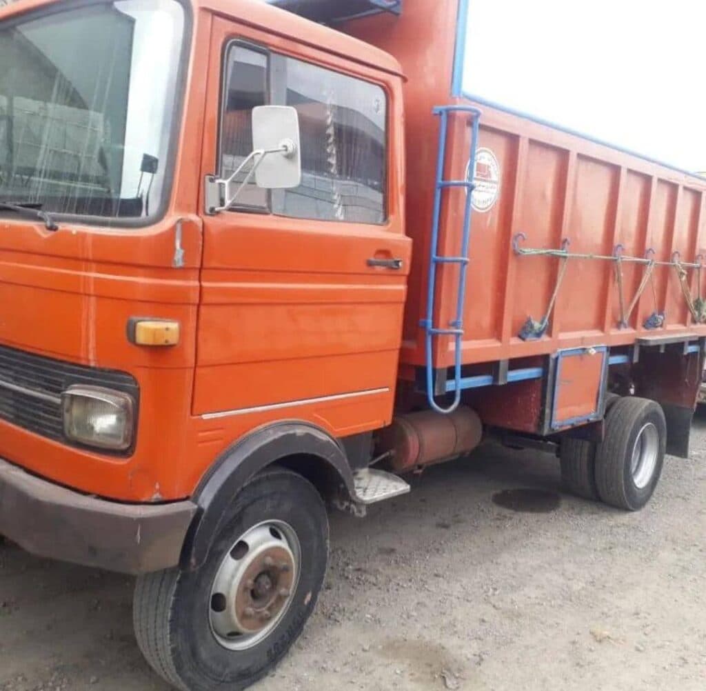 نمایشگاه ماشین سنگین و کامیون اسماعیل در نیشابور