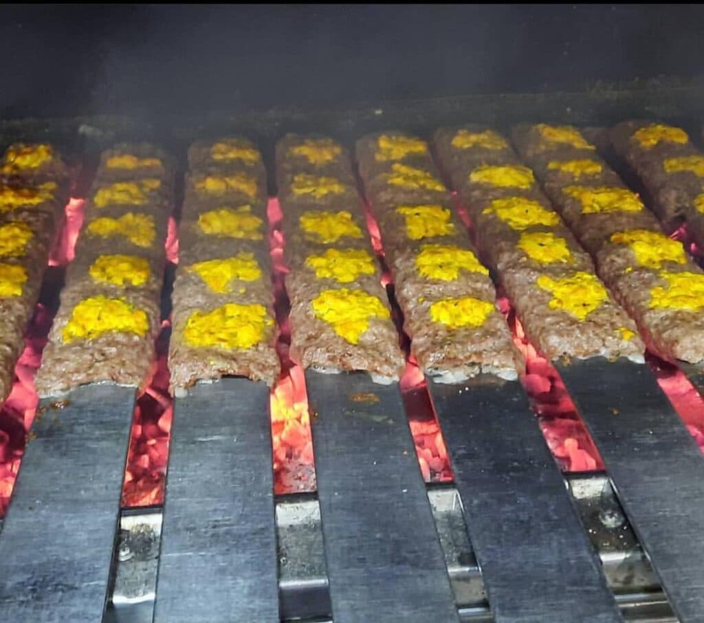 کباب ساطوری بناب آذربایجان مقدم زاده شعبه آیلار در تهران