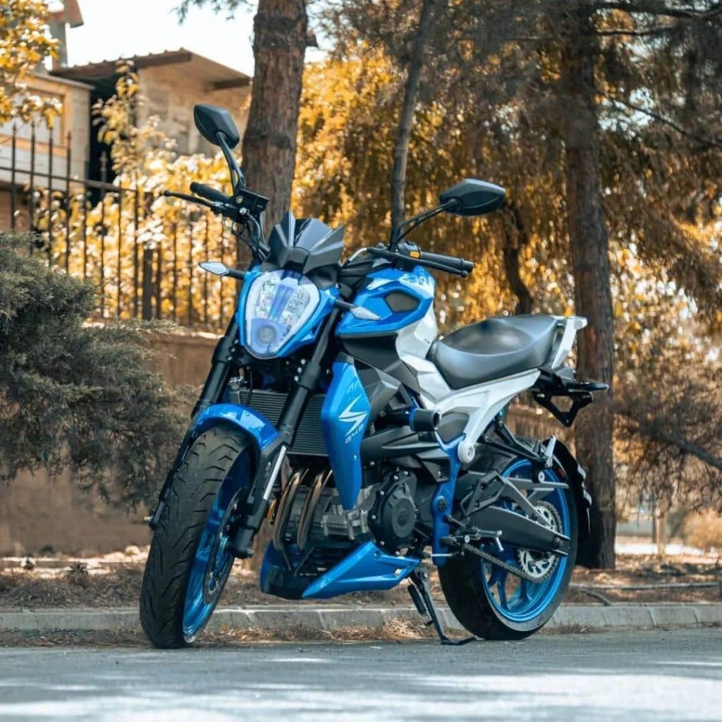 فروشگاه و نمایشگاه و نمایندگی همتاز موتور نیافر در خوی