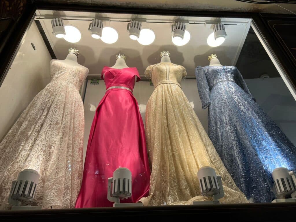 فروشگاه لباس مجلسی رز در رشت