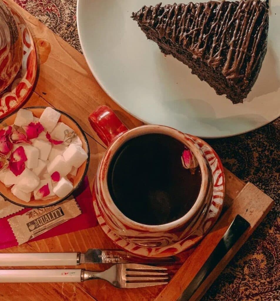 کافه کلبه چوبی در تبریز