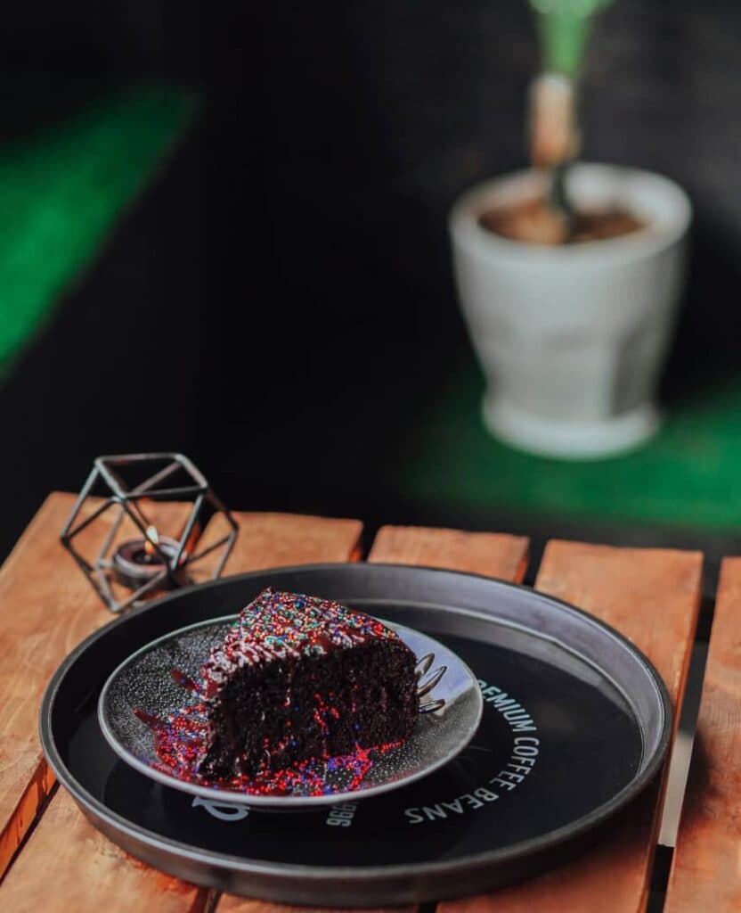 کافی شاپ اسپیناس در قم