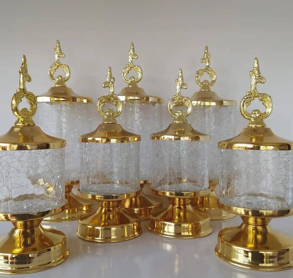 گالری لوازم خانگی چینی و بلوری مادر در سمنان